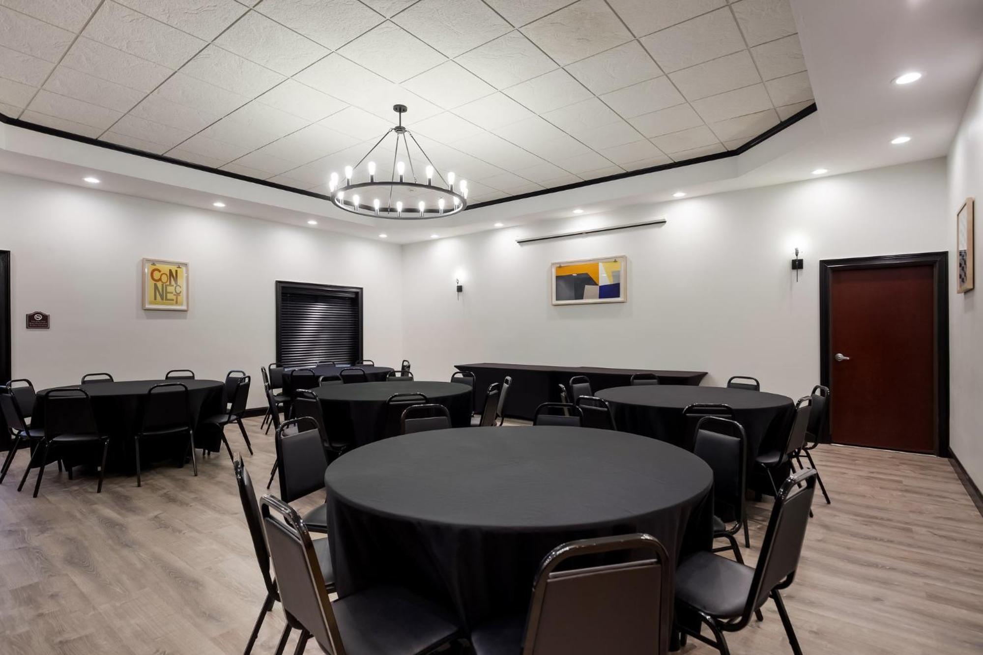 Holiday Inn Express Hotel & Suites Newton Sparta By Ihg Exterior foto