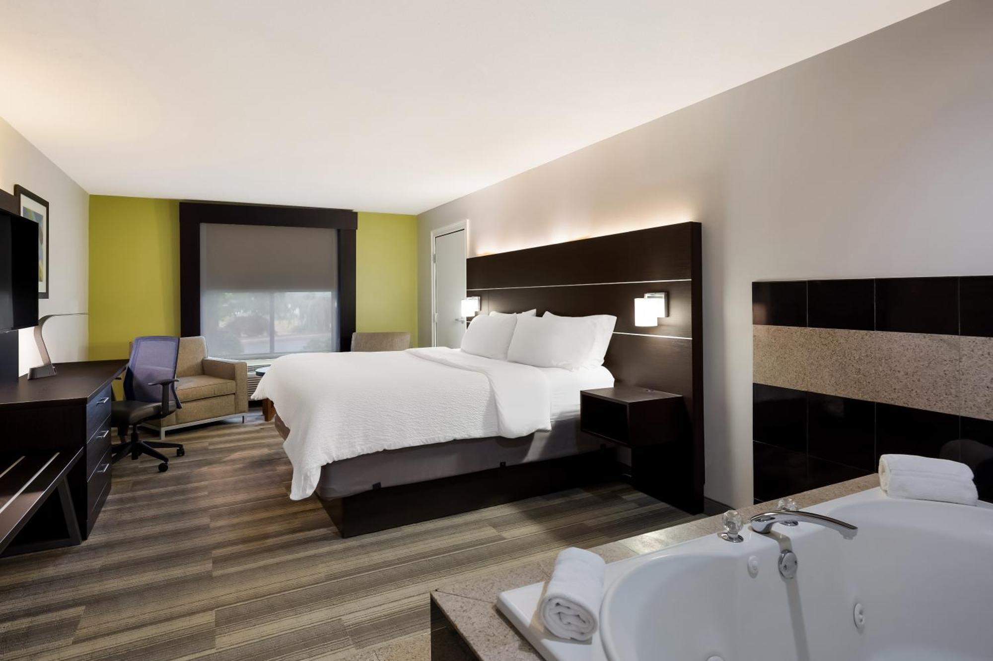 Holiday Inn Express Hotel & Suites Newton Sparta By Ihg Exterior foto